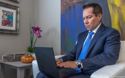Latinos de Negocios: Latorre Law Firm (Stefan Latorre entrevistado por el Charlotte Business Journal)